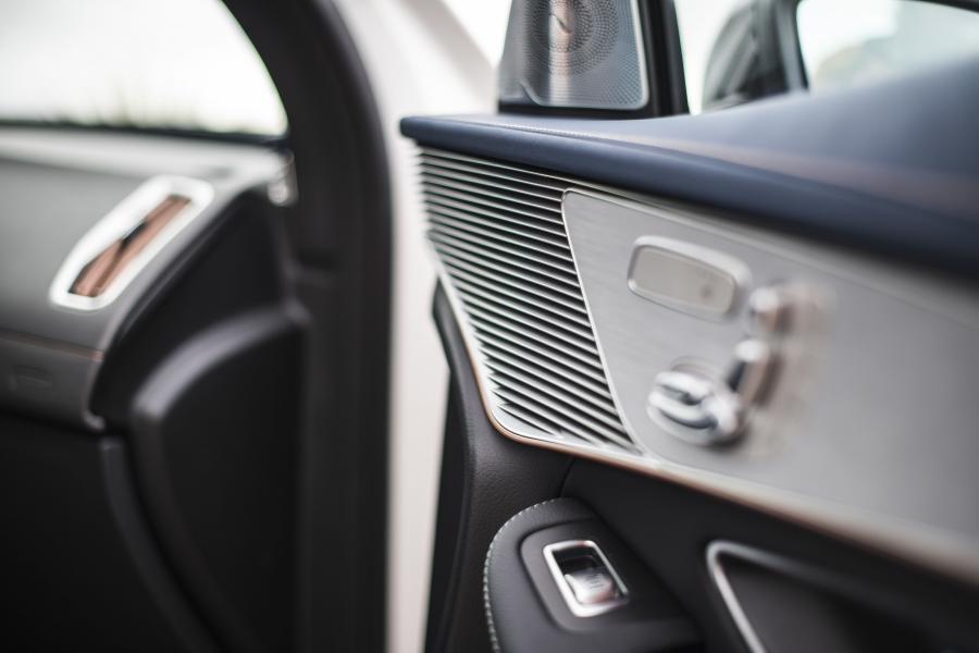 Детали интерьера Mercedes-Benz EQC400 4Matic (N293) 2019 года  (WW) (фото 181 из 202)